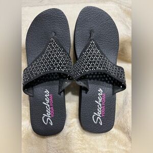 Ladies Skechers Yoga Foam sandals.